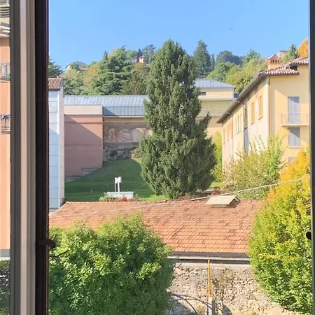 Casa Gregis - Museums Area - 10 Min Walk To Upper Town Appartement Bergamo Buitenkant foto